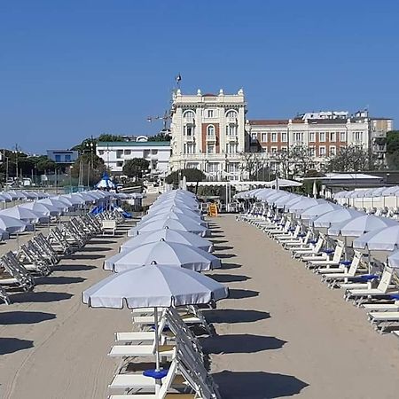 Grand Hotel Cesenatico Exterior foto